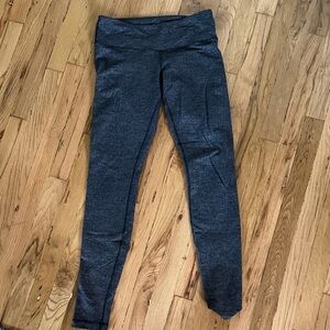Lululemon women pants Gray Leggings Size 8